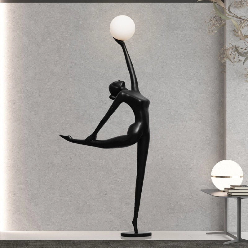 Lampadaire Danseuse Équilibre, sphère lumineuse