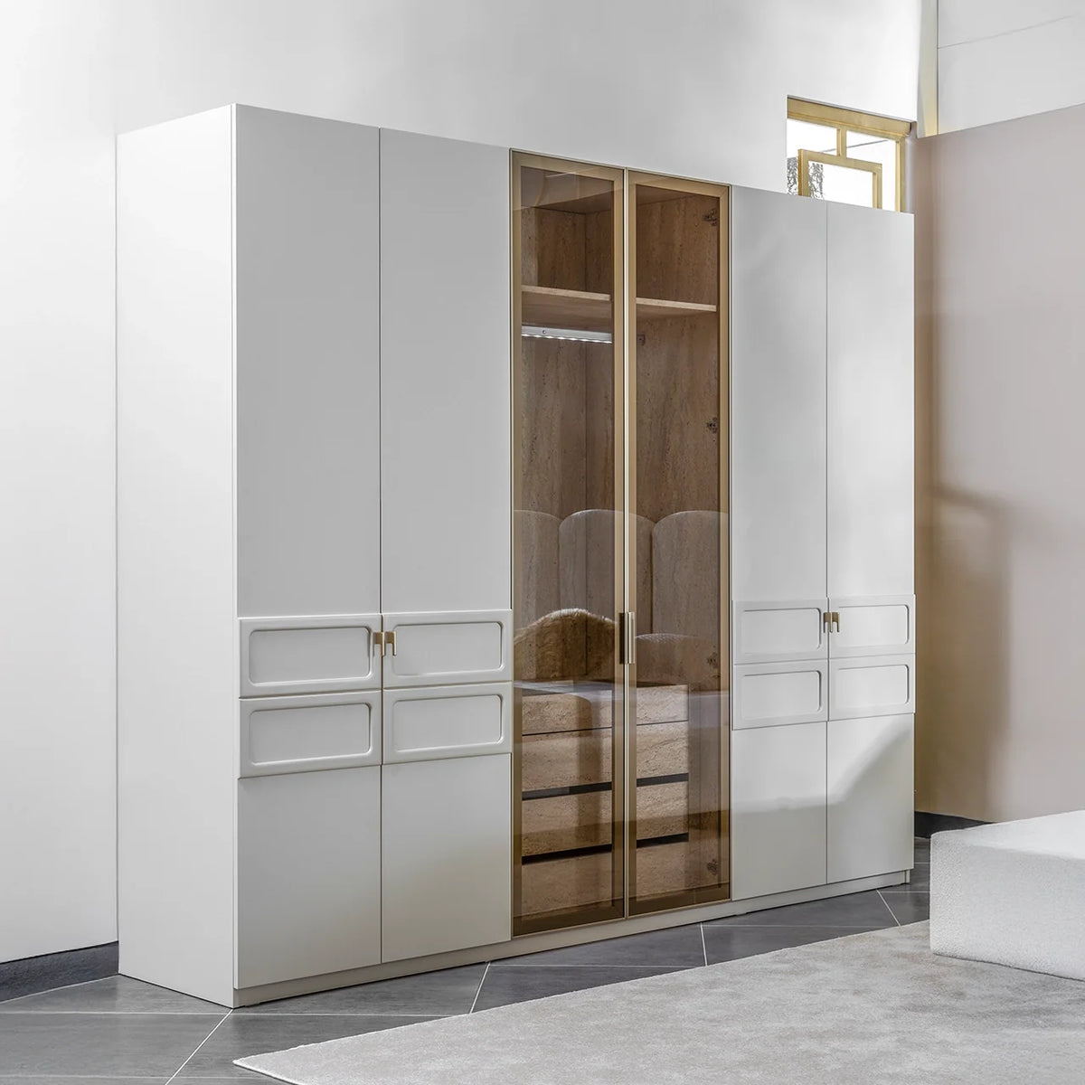 Chambre à coucher Dante, commode et miroir
