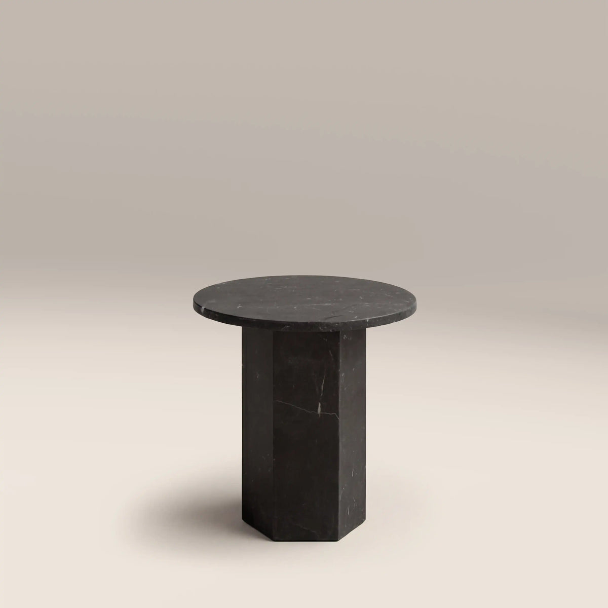 Table d'Appoint Gwenna — Marbre Onyx Noir en situation