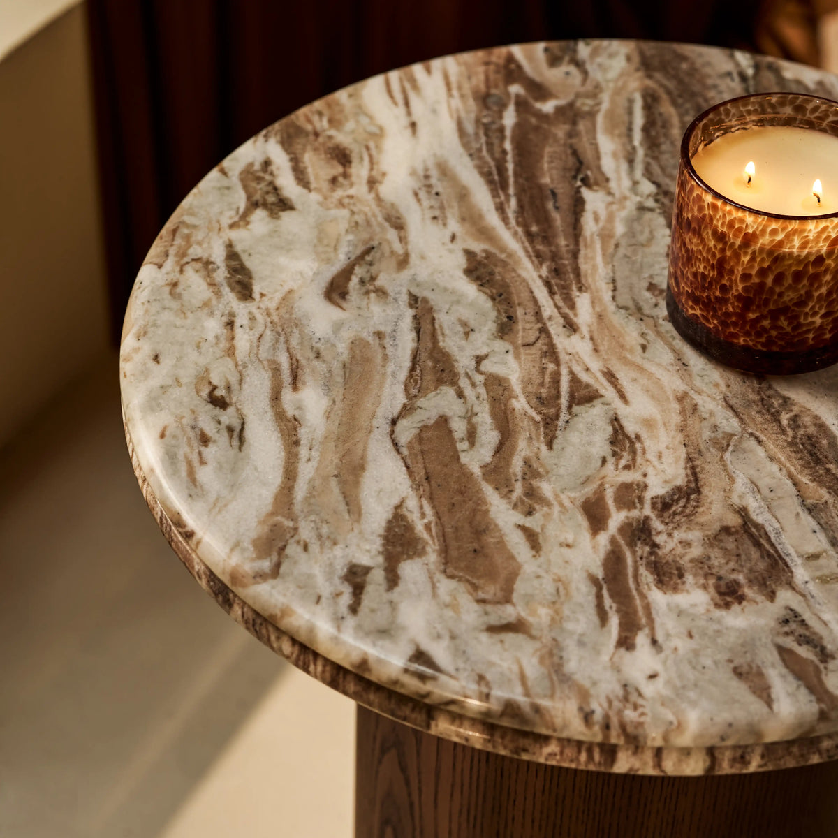 Table d'Appoint Bond — Marbre French Riviera, détail