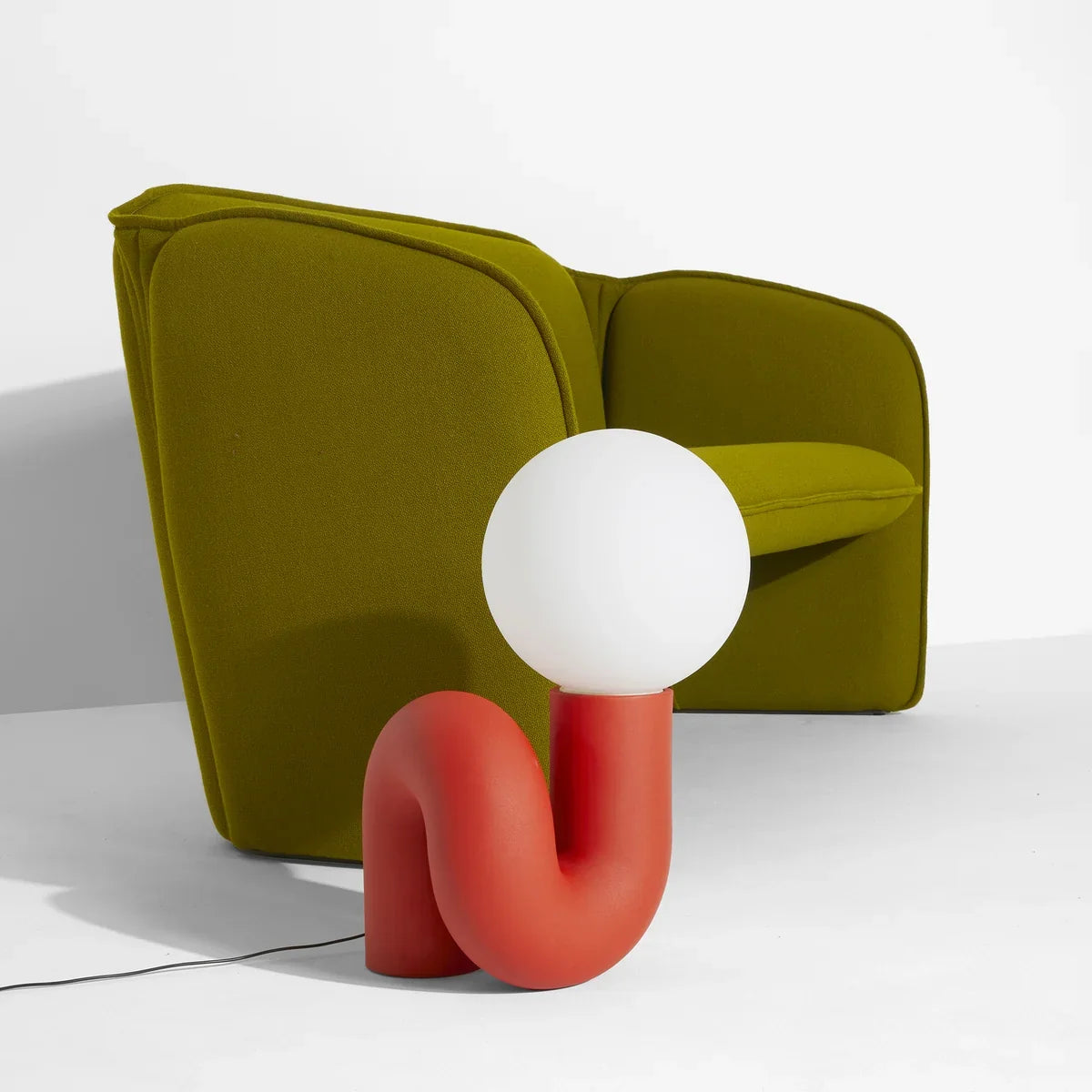 Lampe à poser Orb Loop, vue d'ensemble
