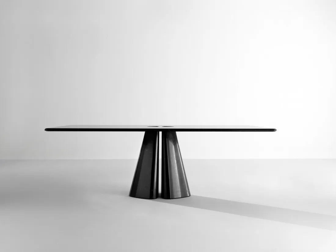 Table à manger Eclipse, piètement sculptural noir