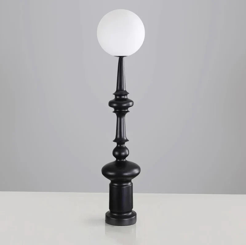 Lampe à poser Eclipse, globe en verre opalin