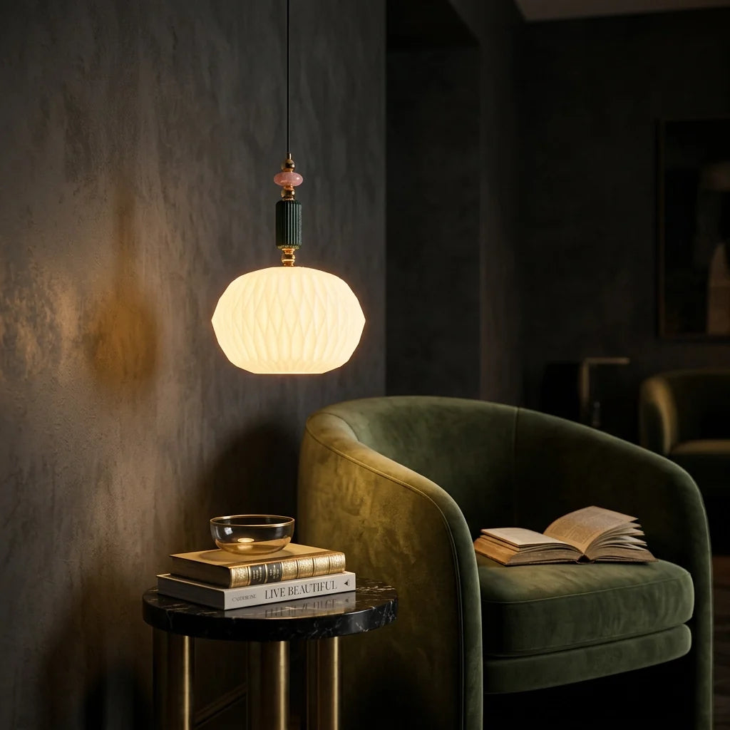 Suspension Opaline Émeraude, finitions dorées