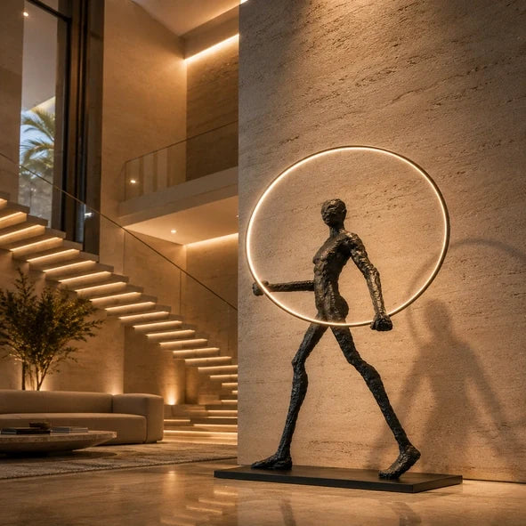 Sculpture ÉLAN sur socle travertin